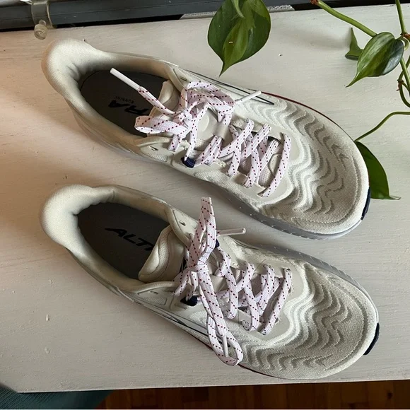 ALTRA Women’s Torin 7 Road Running Shoe - Picture 4 of 7